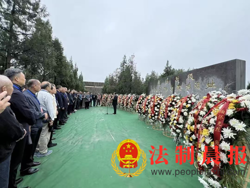 擦亮金色名片 锻造优良族风(图5) 擦亮金色名片 锻造优良族风(图5)