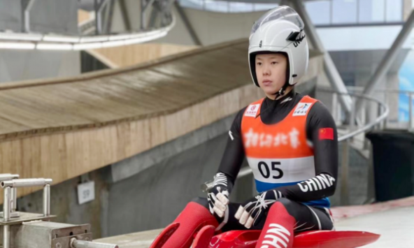 �Լ�ӱ���������߳��Ķ��»��ѩ����