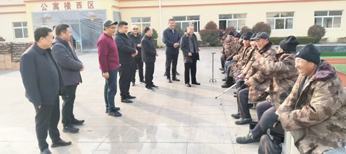 ���Ļ��ůϦ�� �෽Я�ִ����顪��ỳ����������Ͽ�չ����ο�ʻ��Ϊ����ע��ů��(ͼ9)