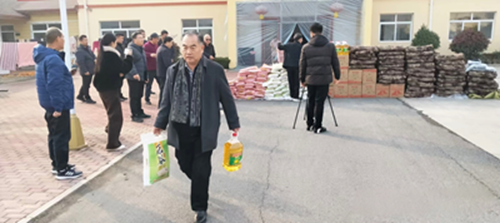 ���Ļ��ůϦ�� �෽Я�ִ����顪��ỳ����������Ͽ�չ����ο�ʻ��Ϊ����ע��ů��(ͼ10)